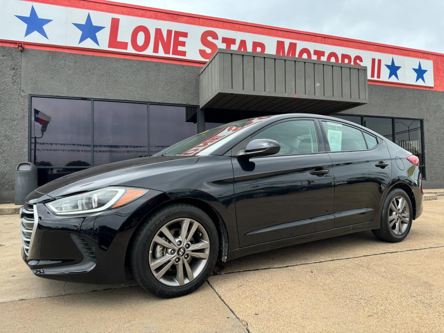 2017 BLACK HYUNDAI ELANTRA LIMITED; SE (5NPD84LF1HH) , located at 5900 E. Lancaster Ave., Fort Worth, TX, 76112, (817) 457-5456, 0.000000, 0.000000 - Photo#0